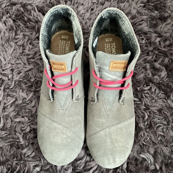 TOMS WEDGES/BOOTIES - Picture 3 of 5